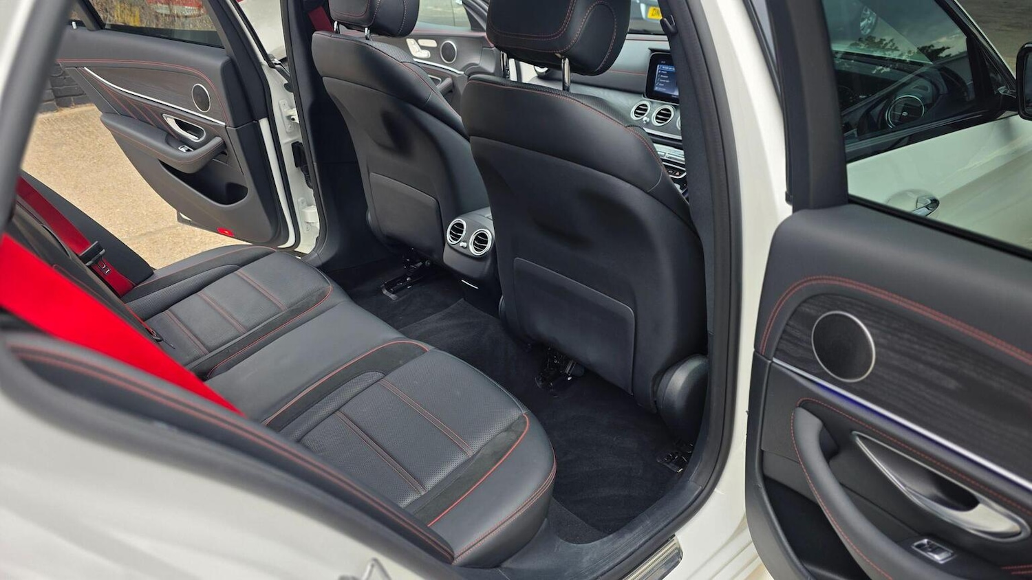 Used Mercedes-Benz E Class 2017 for sale - 76769313: Photo 48