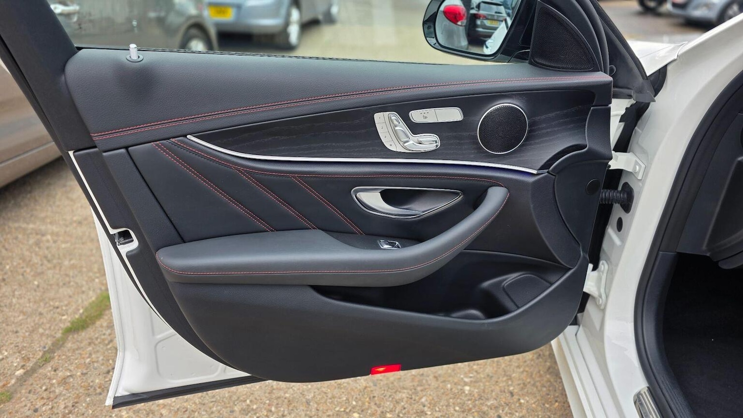 Used Mercedes-Benz E Class 2017 for sale - 76769313: Photo 56