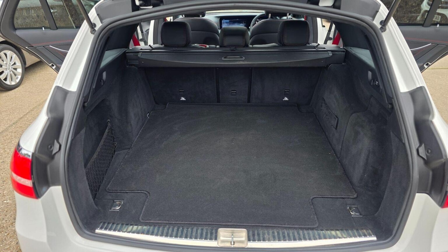 Used Mercedes-Benz E Class 2017 for sale - 76769313: Photo 85