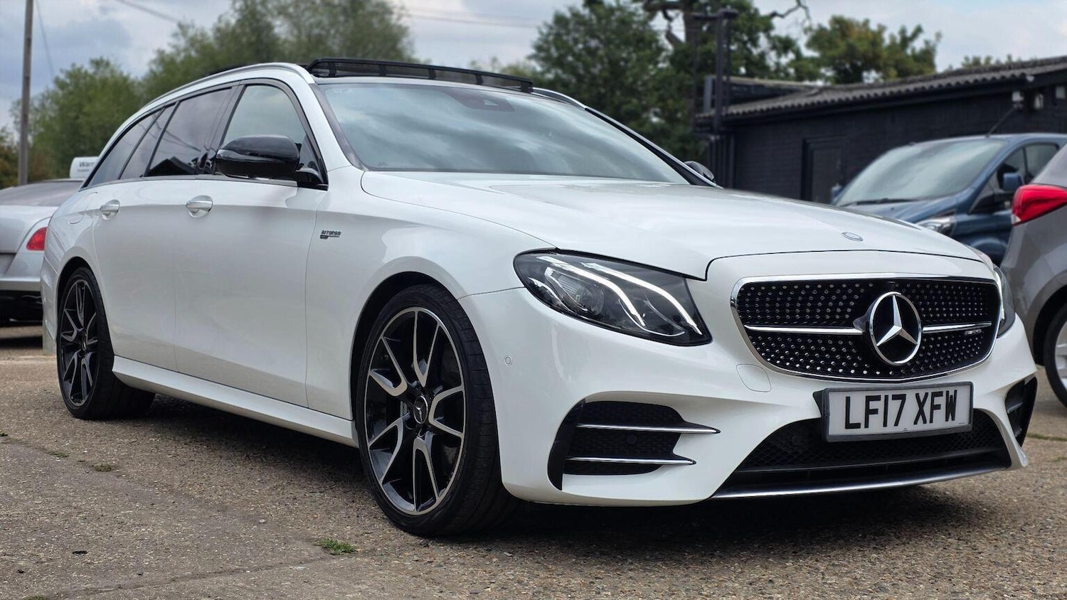 Used Mercedes-Benz E Class 2017 for sale - 76769313: Photo 9