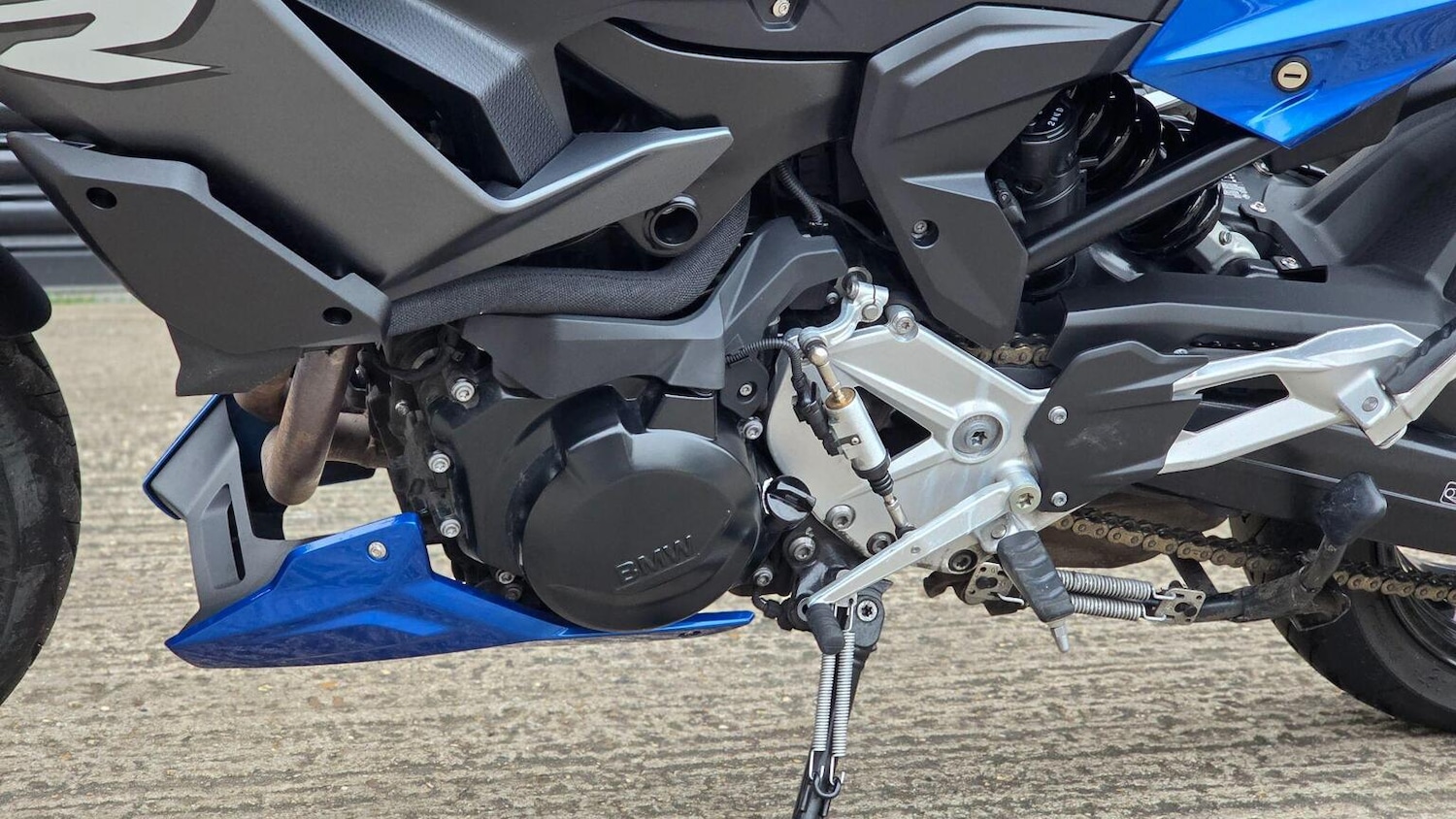 BMW F 900 XR