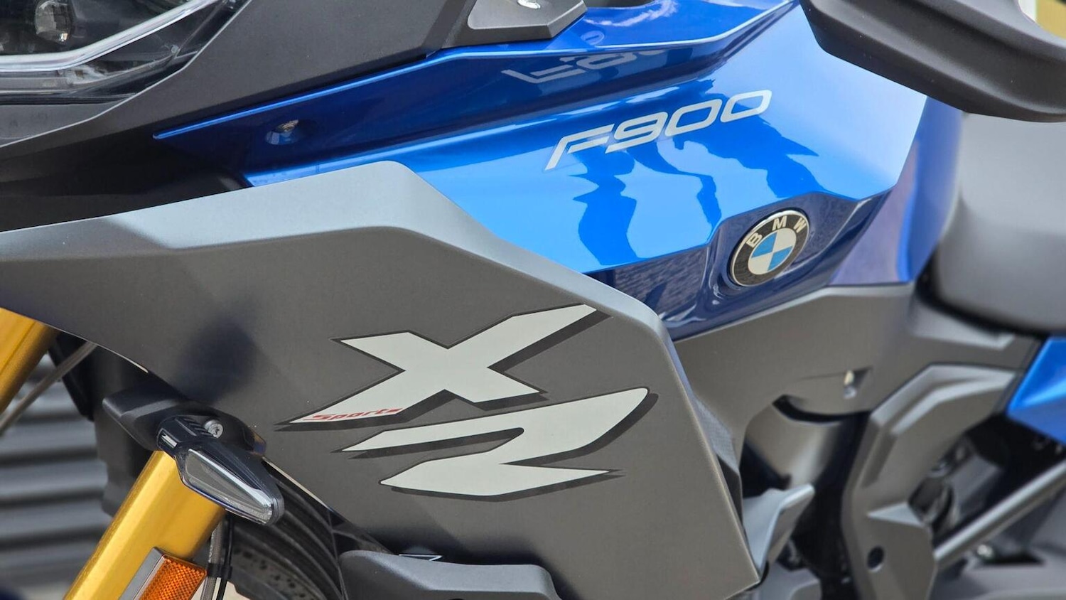 BMW F 900 XR