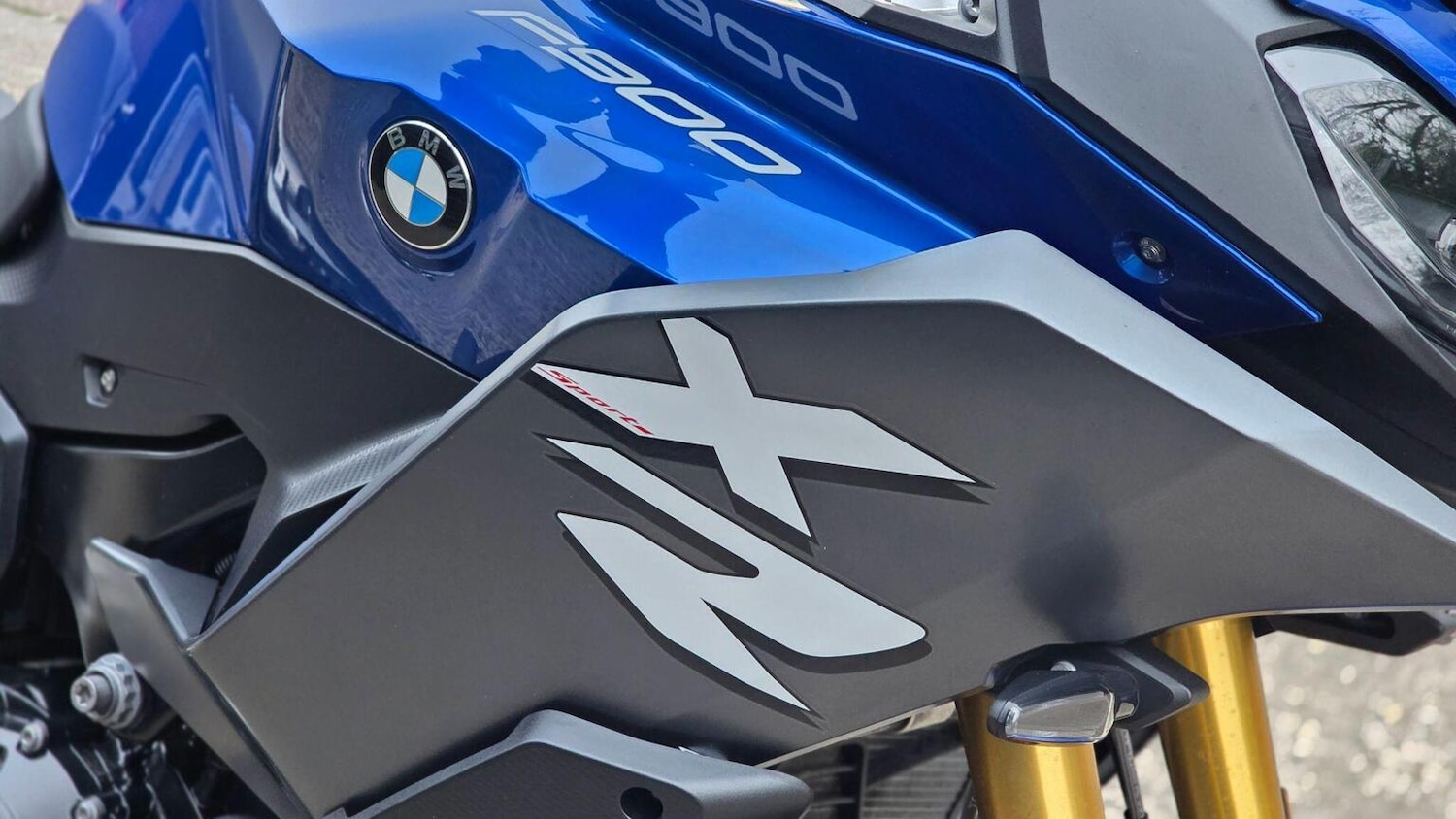 BMW F 900 XR