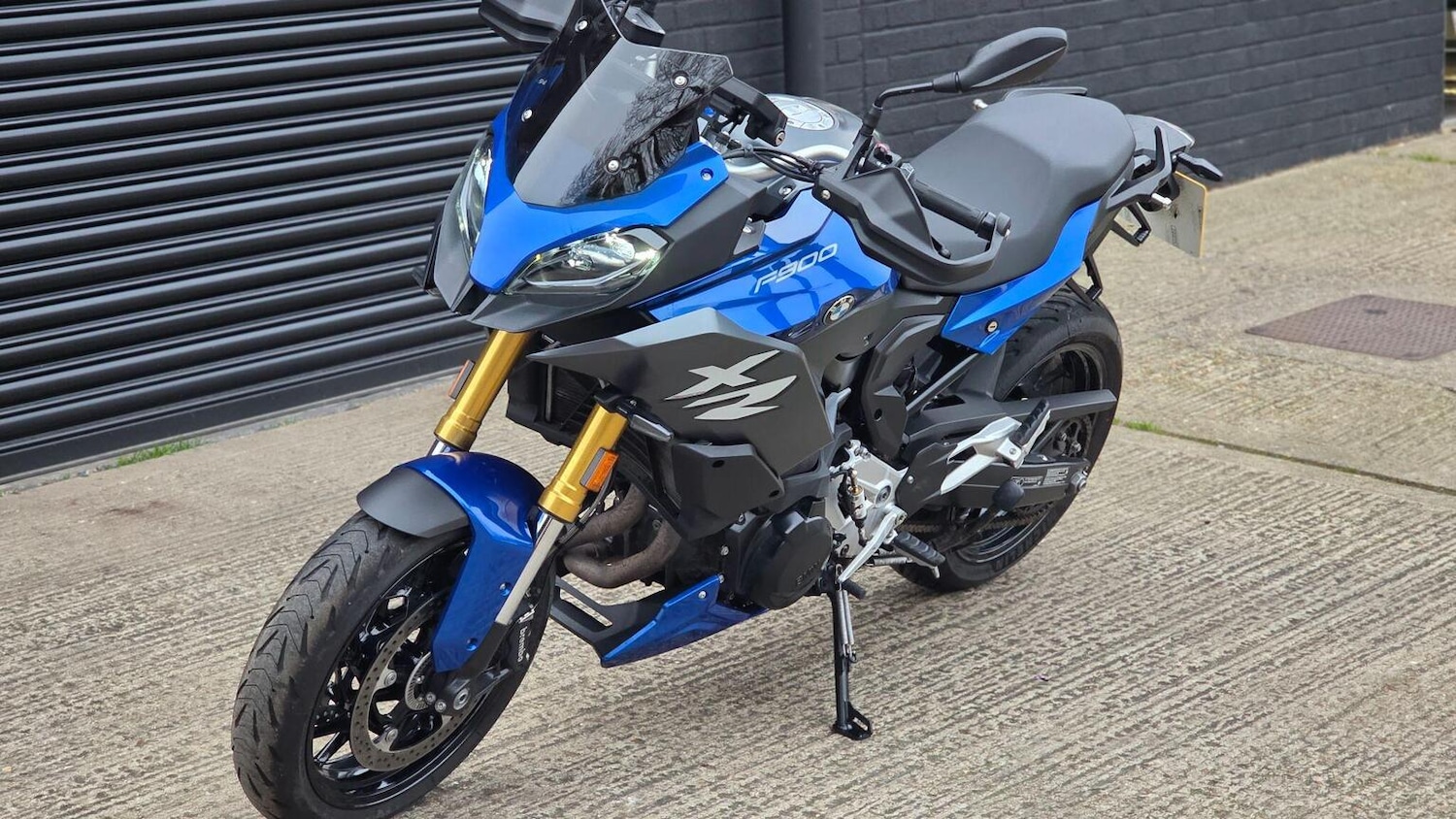 BMW F 900 XR