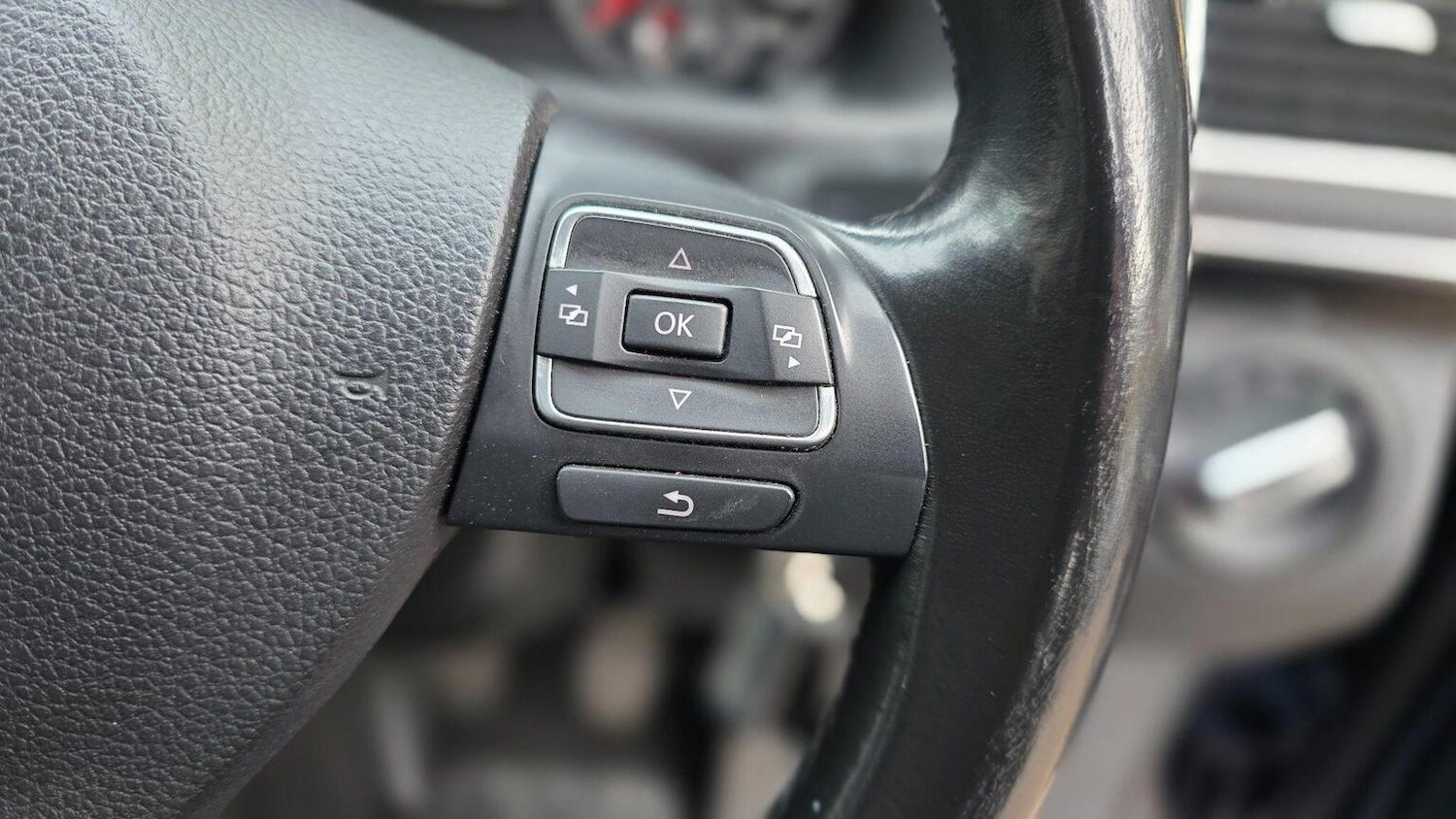 Used Volkswagen Touran 2012 for sale - 77548201: Photo 27