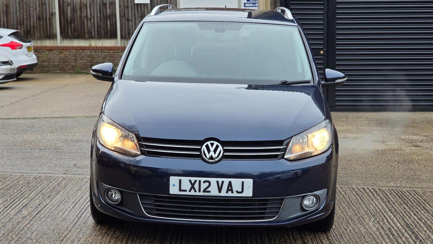 Used Volkswagen Touran 2012 for sale - 77548201: Photo 3