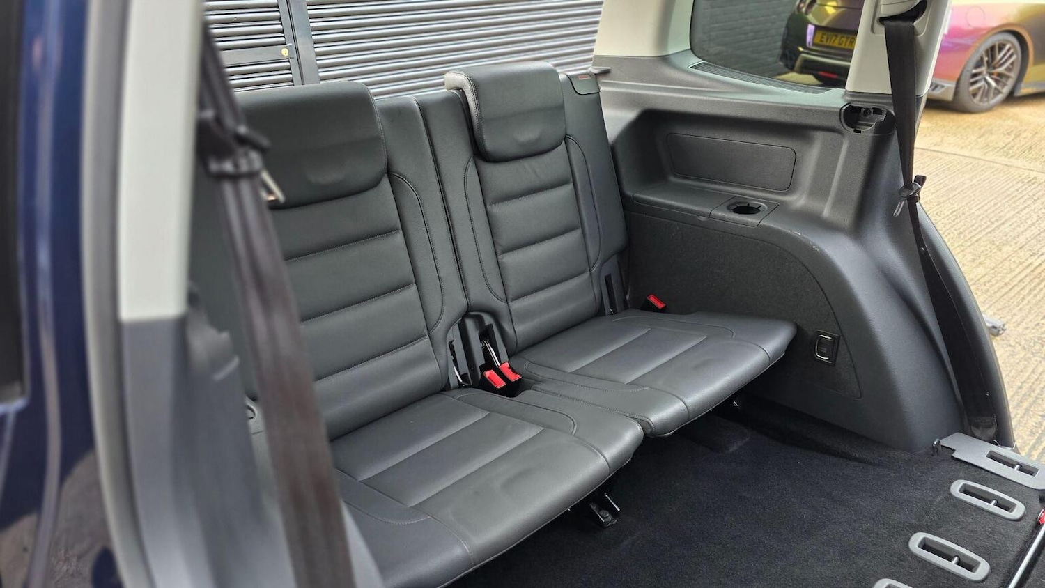 Used Volkswagen Touran 2012 for sale - 77548201: Photo 37