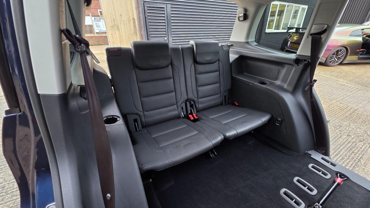 Used Volkswagen Touran 2012 for sale - 77548201: Photo 40