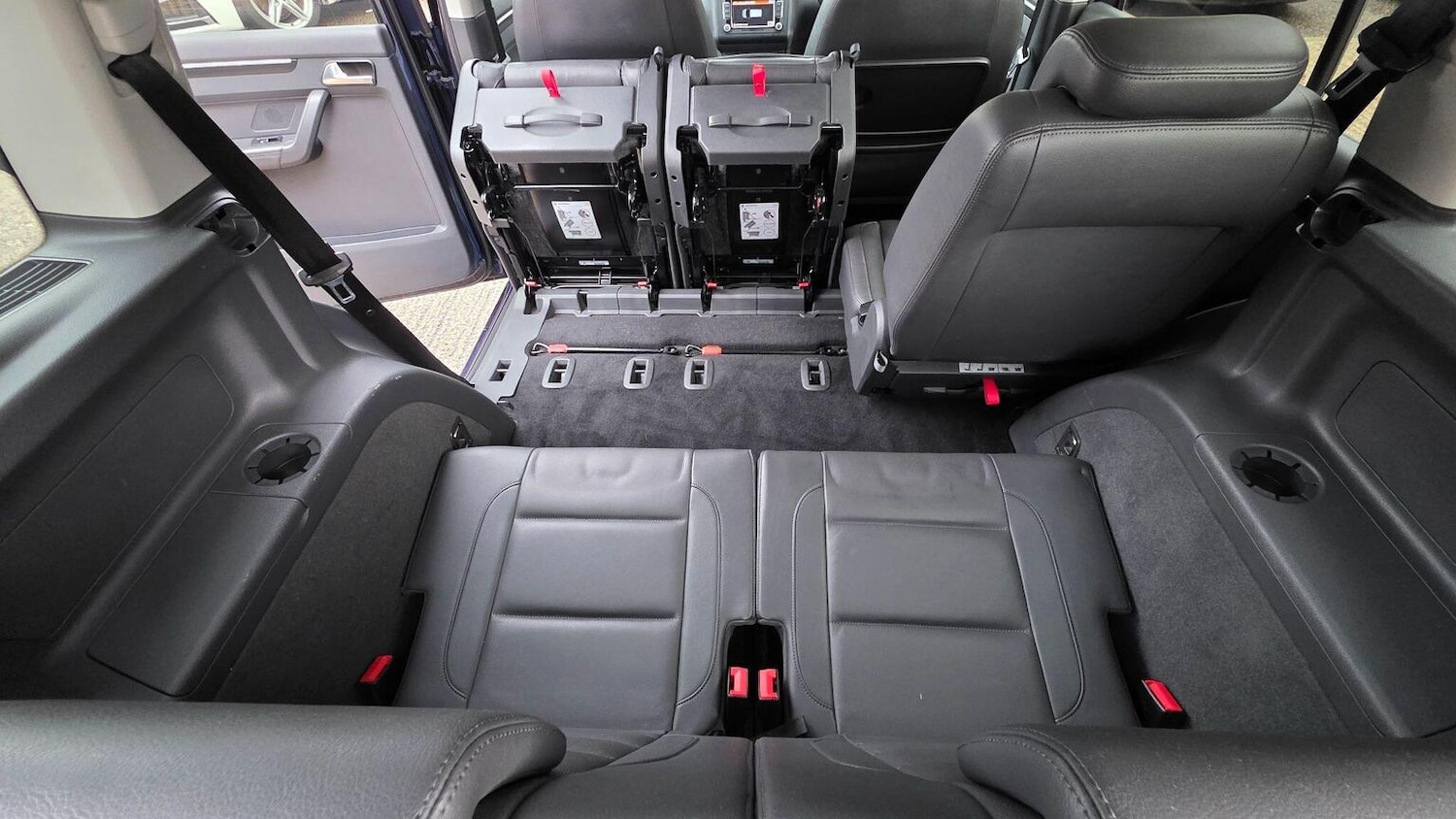 Used Volkswagen Touran 2012 for sale - 77548201: Photo 41