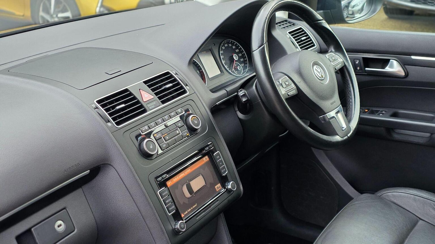 Used Volkswagen Touran 2012 for sale - 77548201: Photo 46