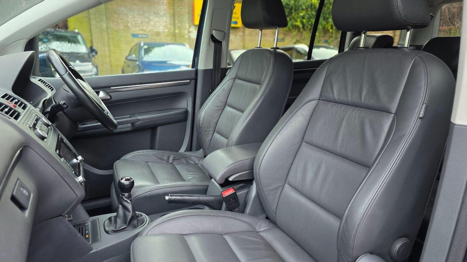 Used Volkswagen Touran 2012 for sale - 77548201: Photo 49