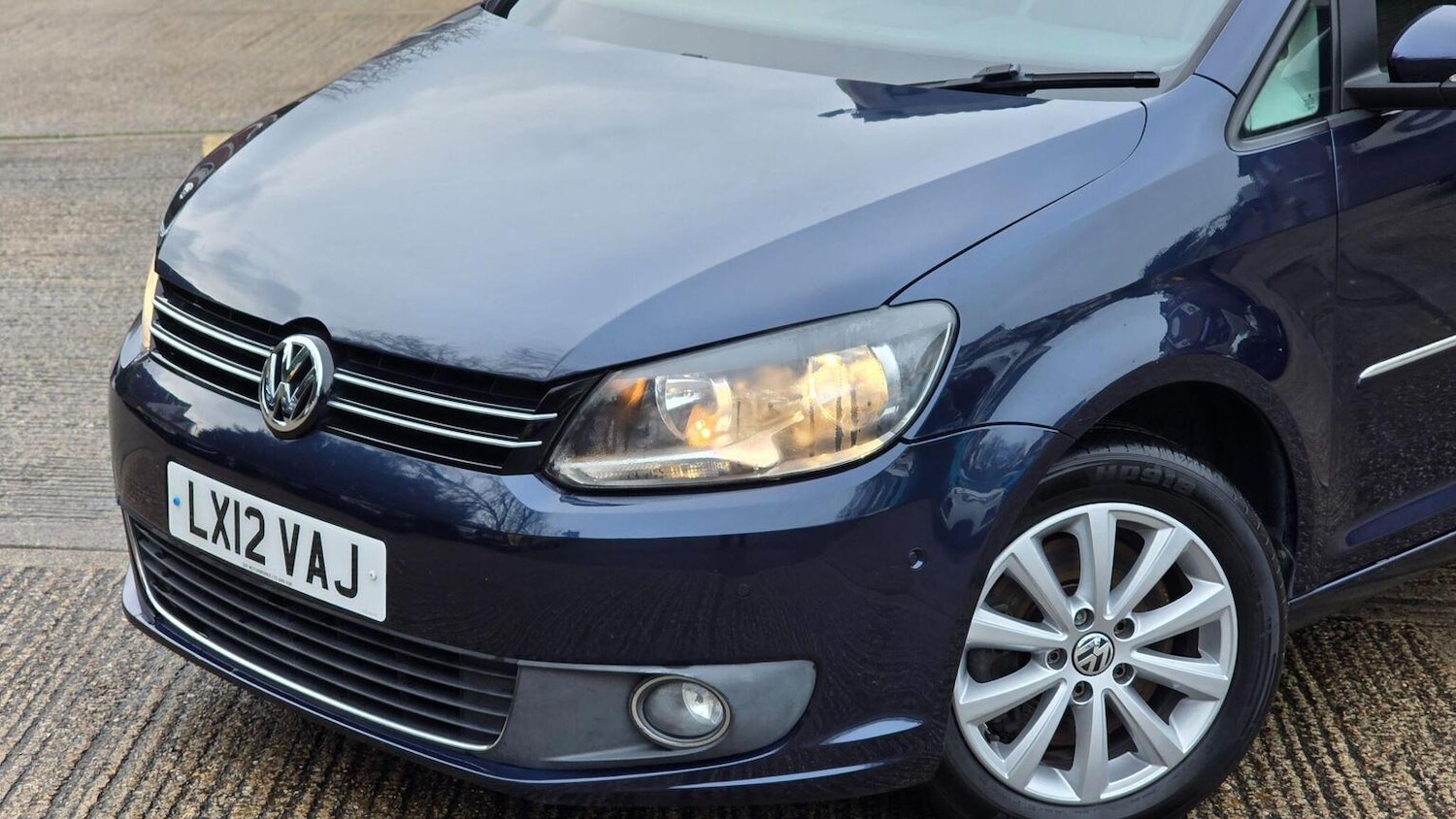 Used Volkswagen Touran 2012 for sale - 77548201: Photo 74