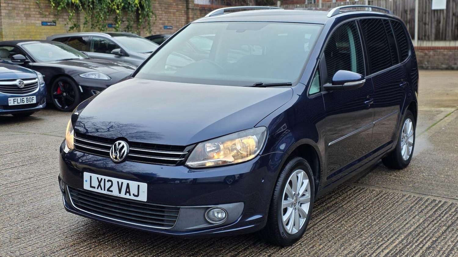 Used Volkswagen Touran 2012 for sale - 77548201: Photo 9