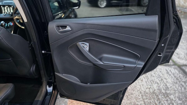 Used Ford Kuga 2017 for sale - 76142485: Photo 30