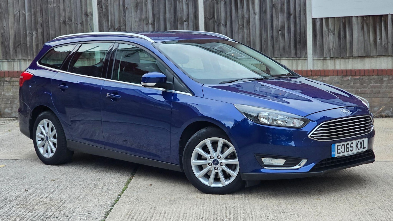 Used Ford Focus 2015 for sale - 75938297: Photo 2