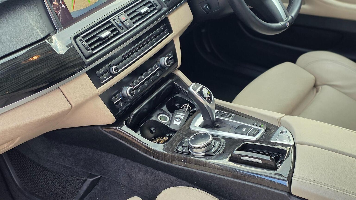 Used BMW 5 Series 2014 for sale - 77792896: Photo 32