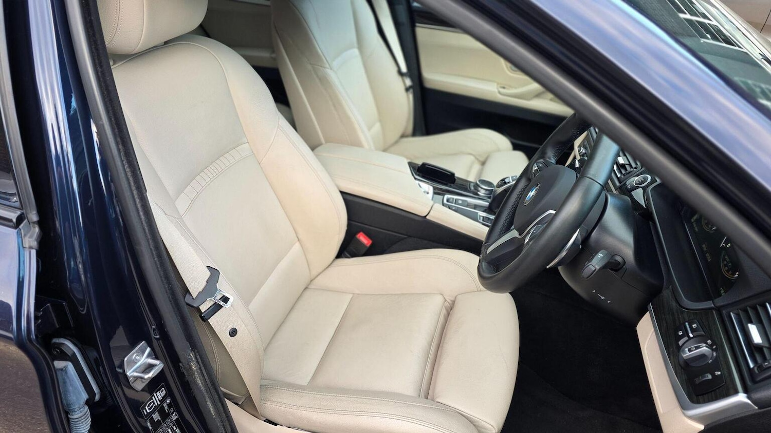 Used BMW 5 Series 2014 for sale - 77792896: Photo 40