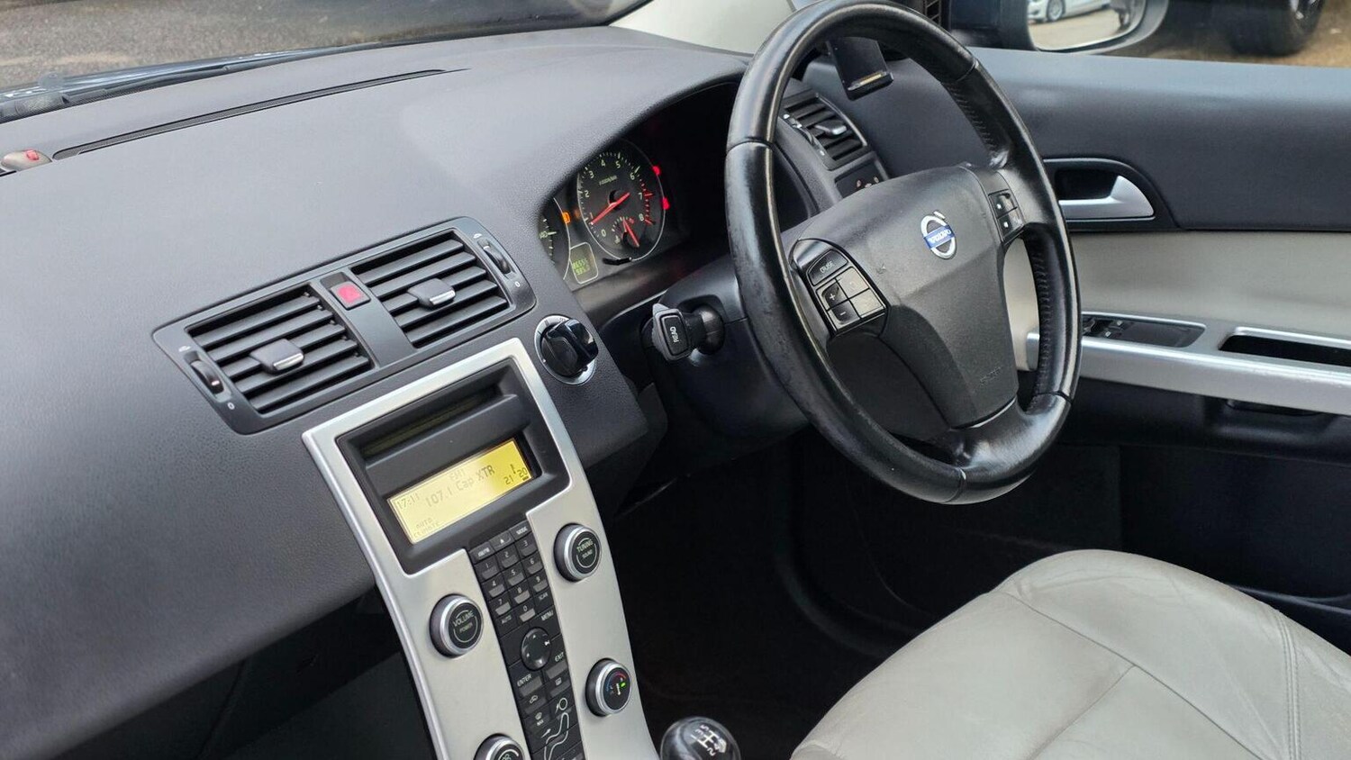 Used Volvo C30 2011 for sale - 77715038: Photo 12