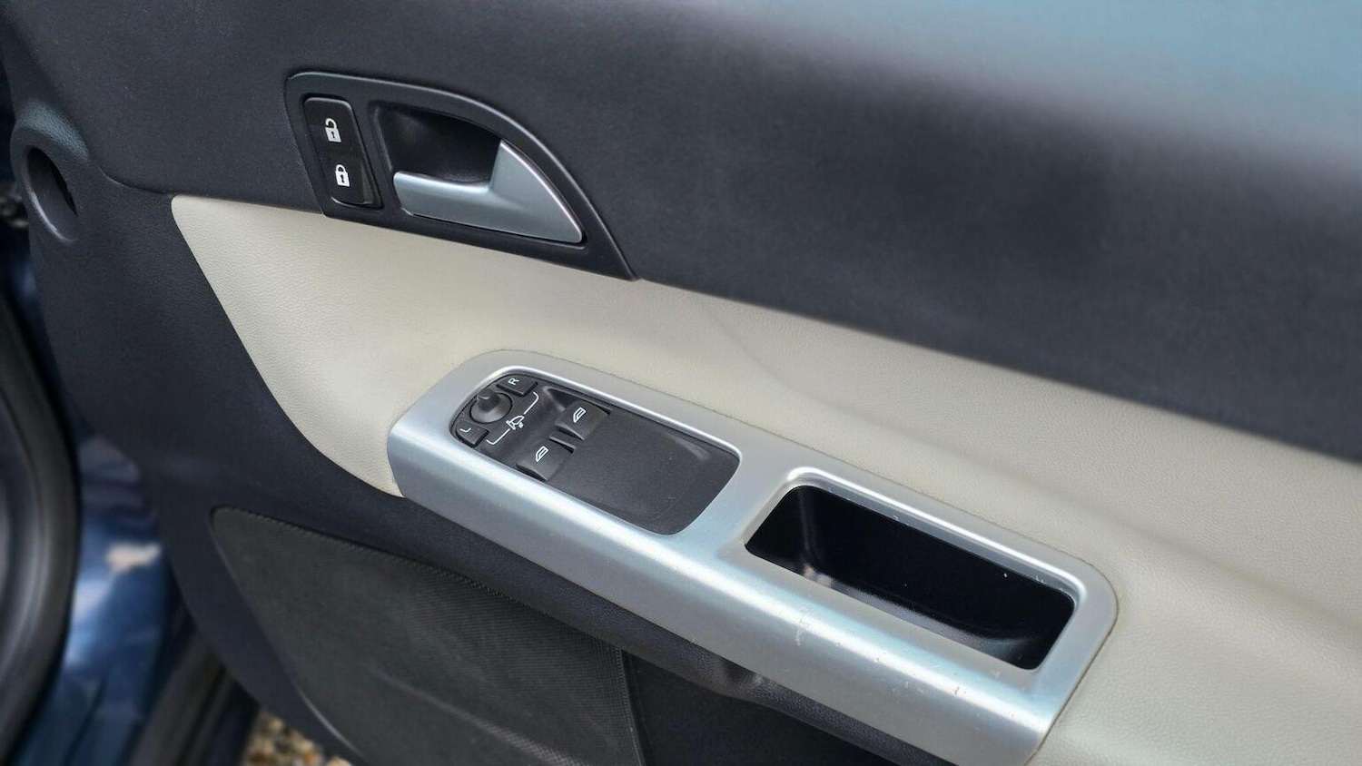 Used Volvo C30 2011 for sale - 77715038: Photo 29