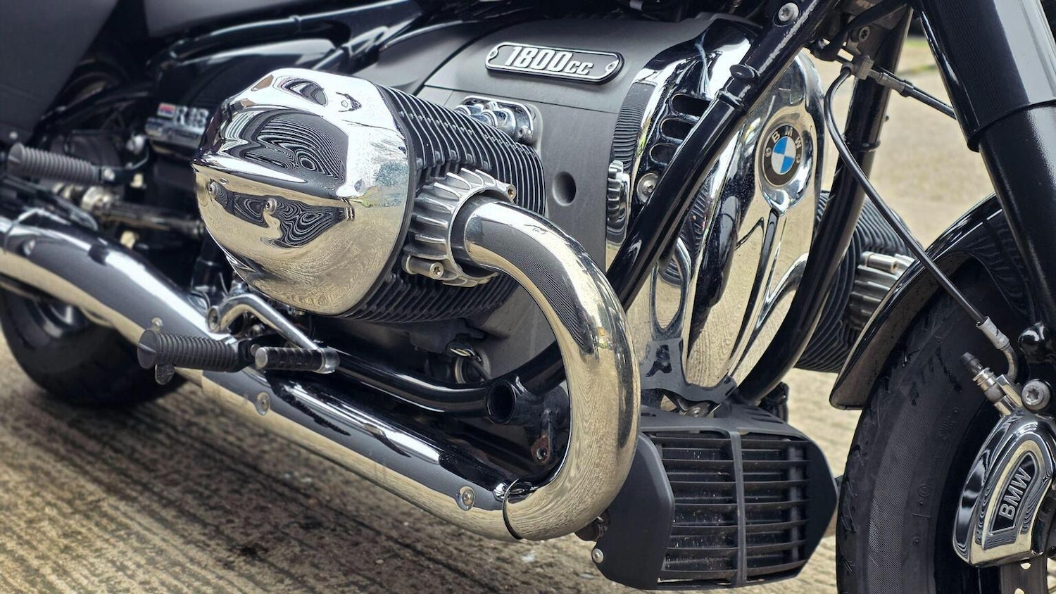 BMW R18