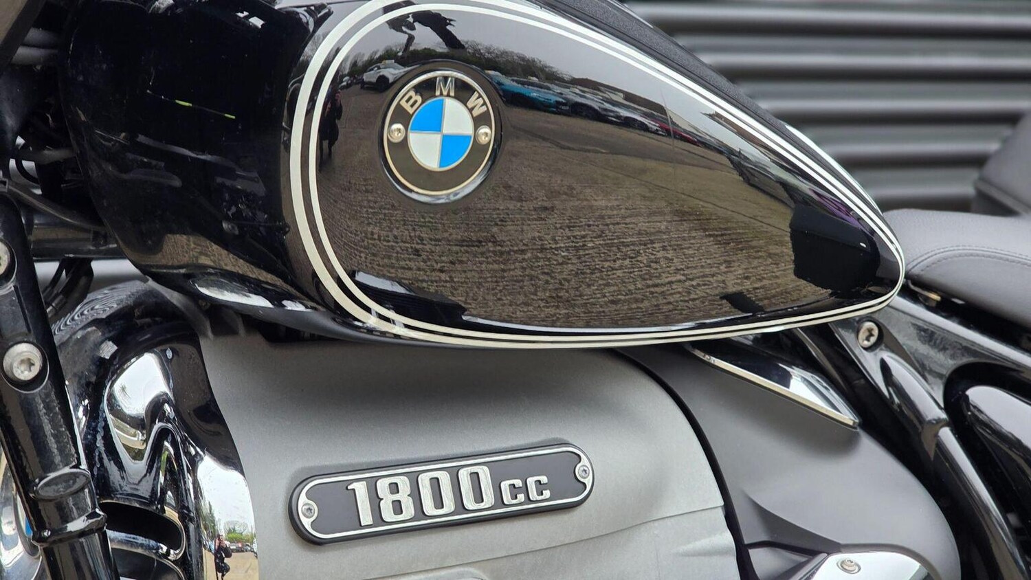 BMW R18