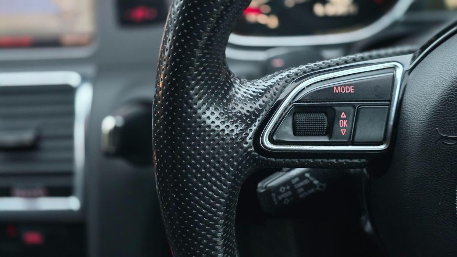 Used Audi Q7 2012 for sale - 75938348: Photo 24