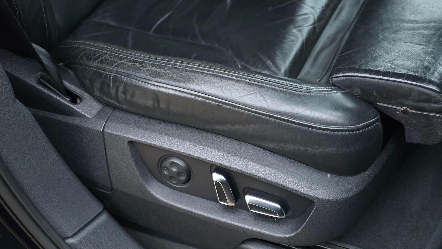 Used Audi Q7 2012 for sale - 75938348: Photo 28