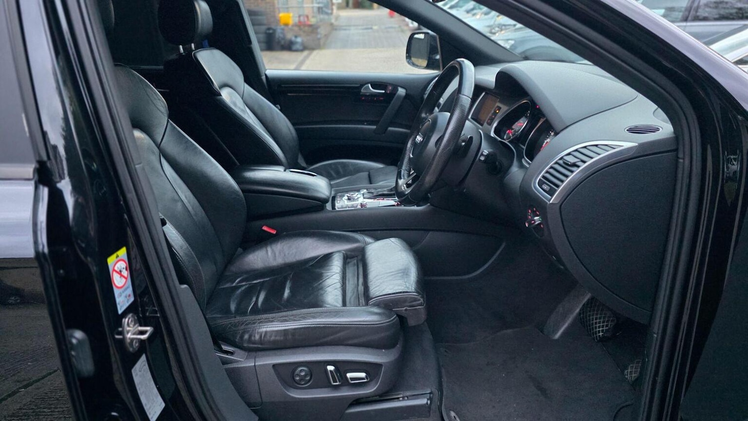 Used Audi Q7 2012 for sale - 75938348: Photo 30