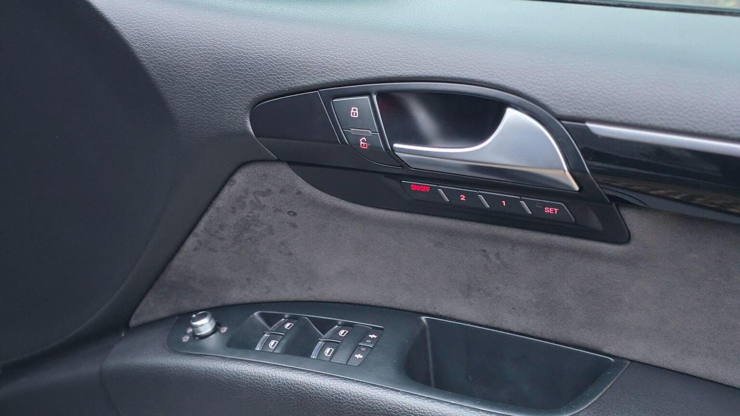 Used Audi Q7 2012 for sale - 75938348: Photo 31