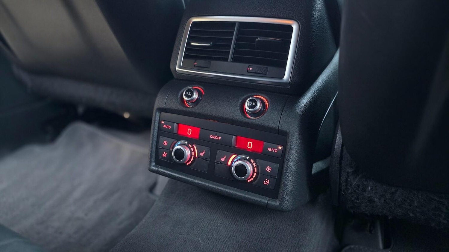 Used Audi Q7 2012 for sale - 75938348: Photo 38