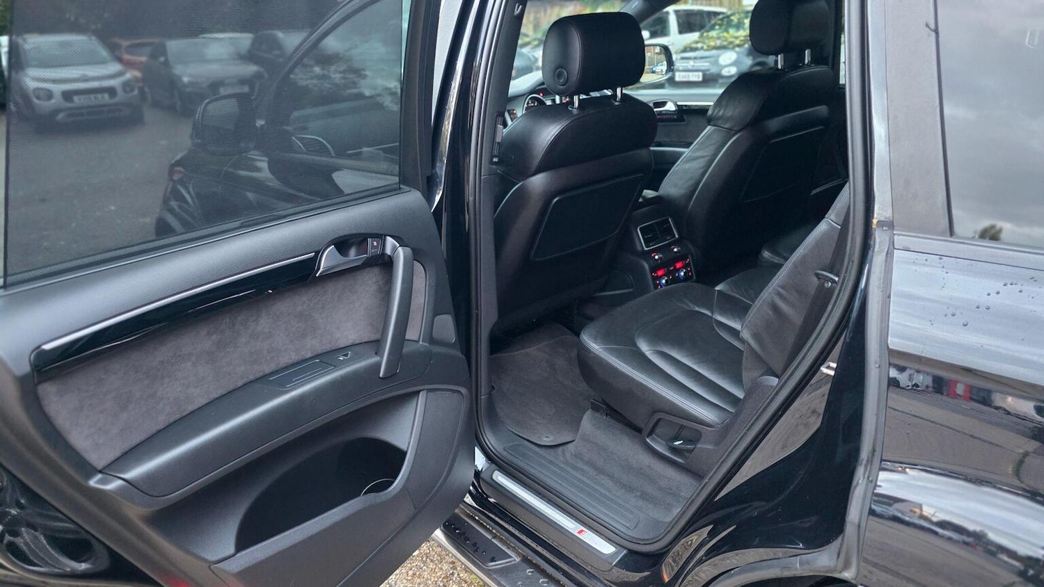 Used Audi Q7 2012 for sale - 75938348: Photo 43