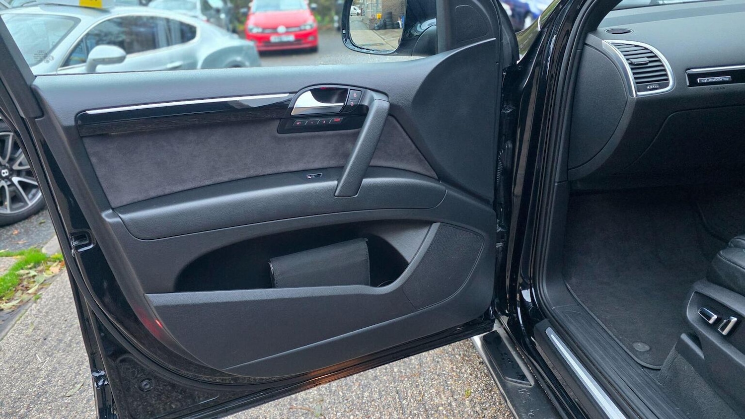 Used Audi Q7 2012 for sale - 75938348: Photo 50