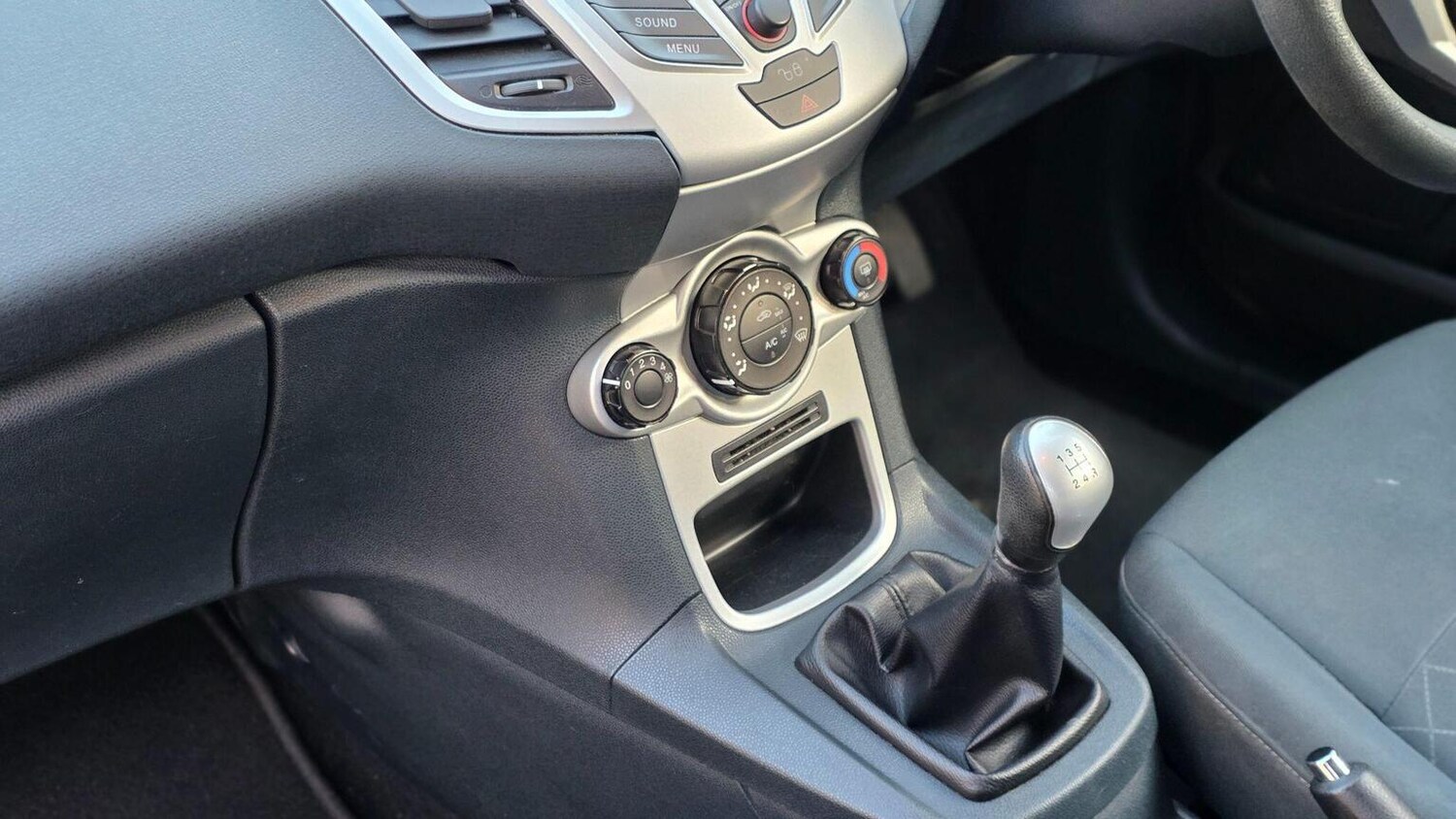 Used Ford Fiesta 2011 for sale - 78139400: Photo 29