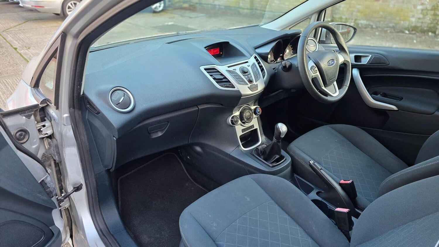 Used Ford Fiesta 2011 for sale - 78139400: Photo 31