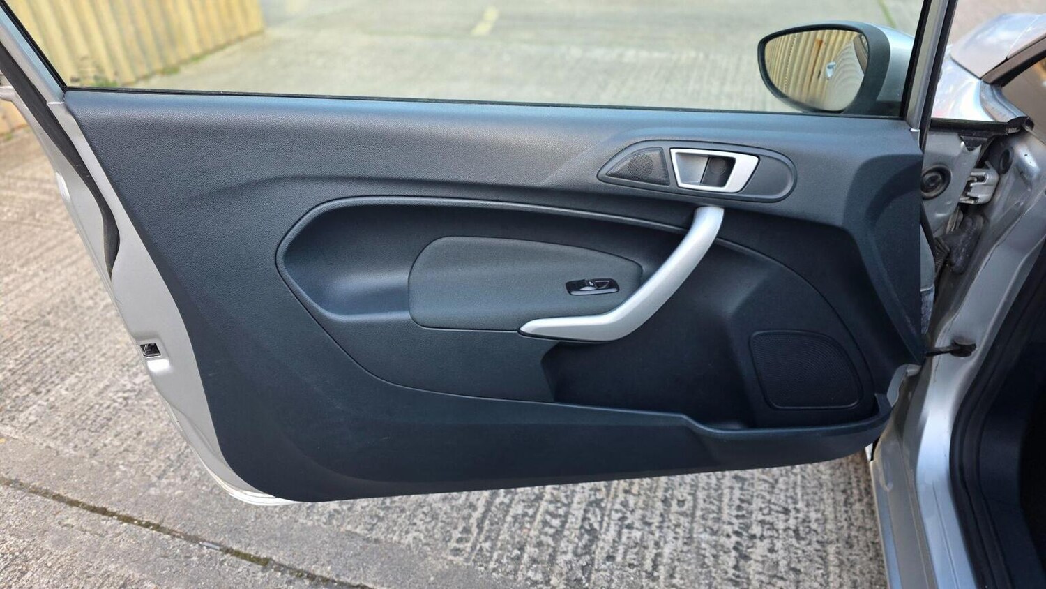 Used Ford Fiesta 2011 for sale - 78139400: Photo 32