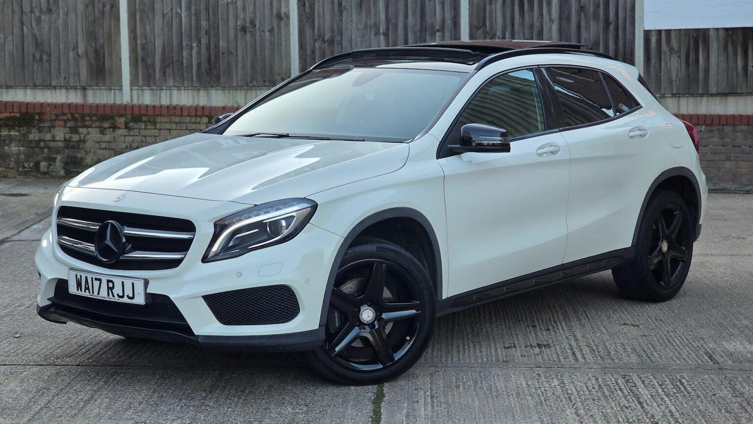 Used Mercedes-Benz GLA 2017 for sale - 78219614: Photo 3
