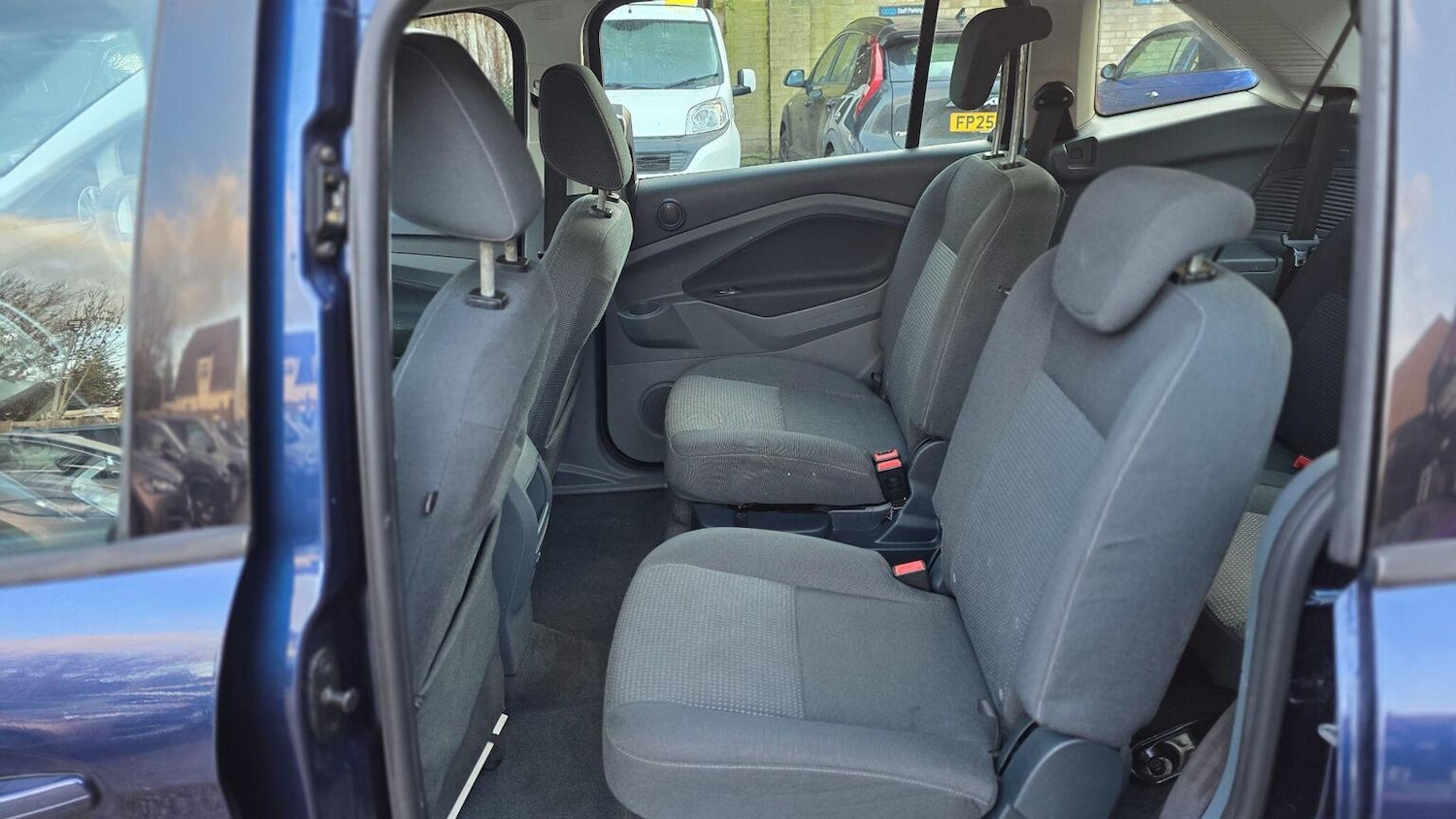 Used Ford Grand C-Max 2013 for sale - 77258585: Photo 11