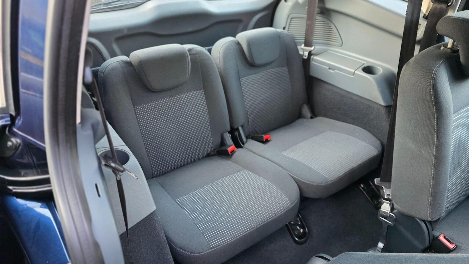 Used Ford Grand C-Max 2013 for sale - 77258585: Photo 17