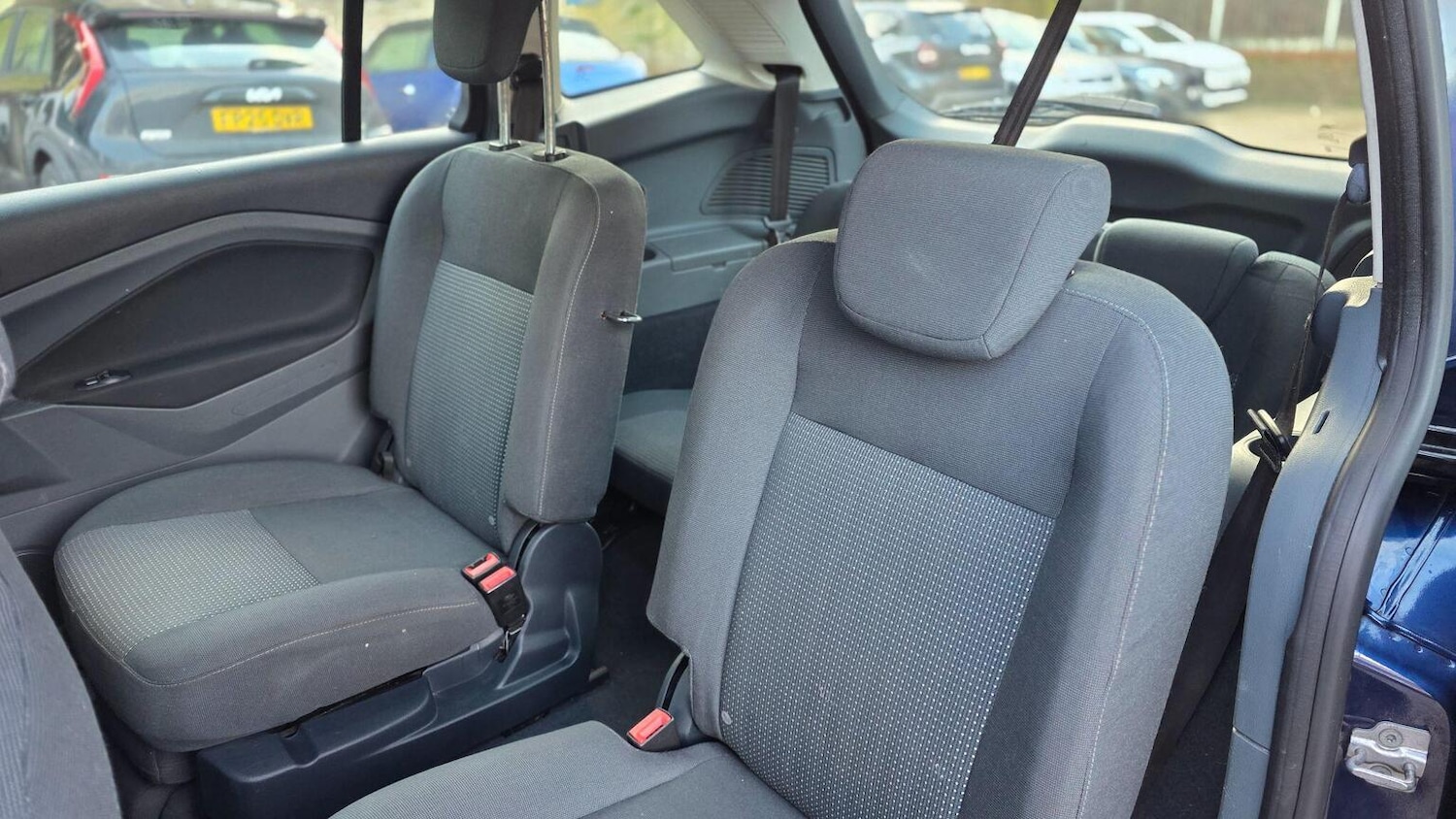 Used Ford Grand C-Max 2013 for sale - 77258585: Photo 32