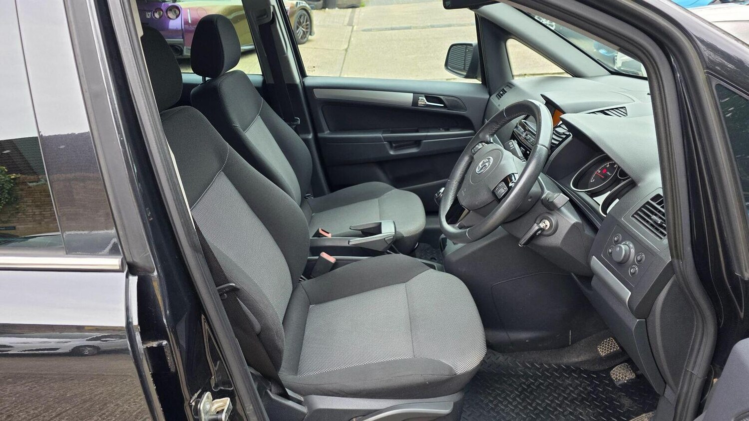 Used Vauxhall Zafira 2012 for sale - 77616325: Photo 19