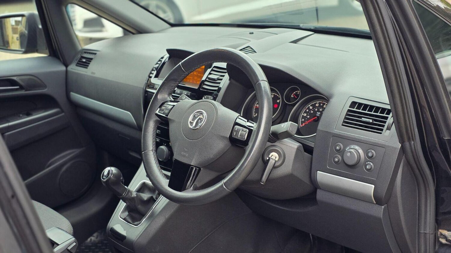 Used Vauxhall Zafira 2012 for sale - 77616325: Photo 25