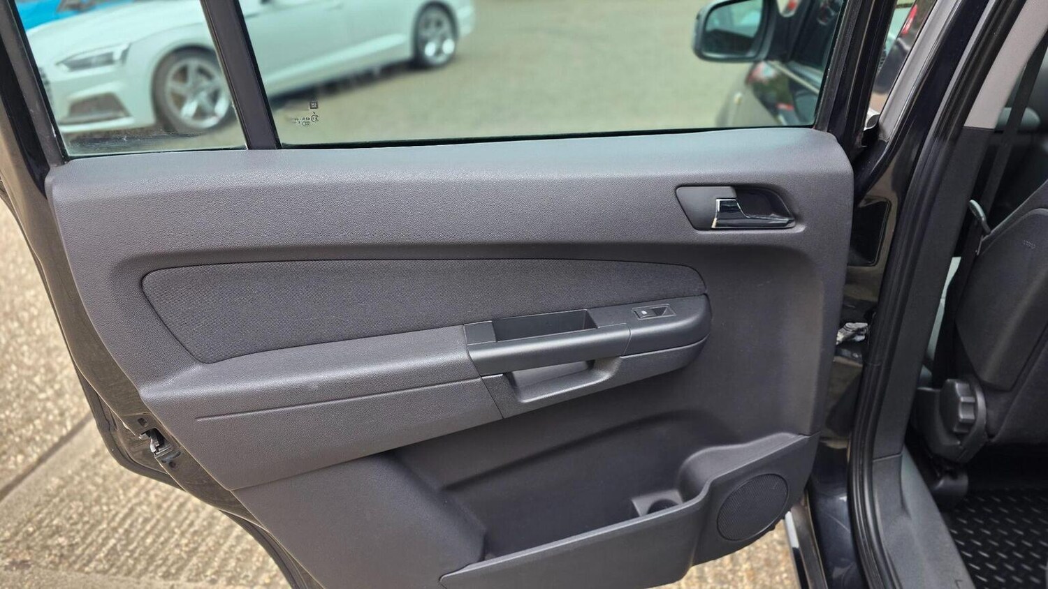 Used Vauxhall Zafira 2012 for sale - 77616325: Photo 38