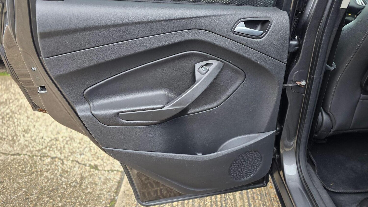 Used Ford Kuga 2017 for sale - 77915670: Photo 45