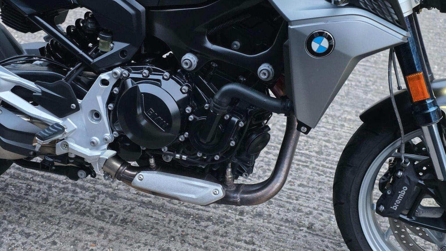 BMW F 900 R
