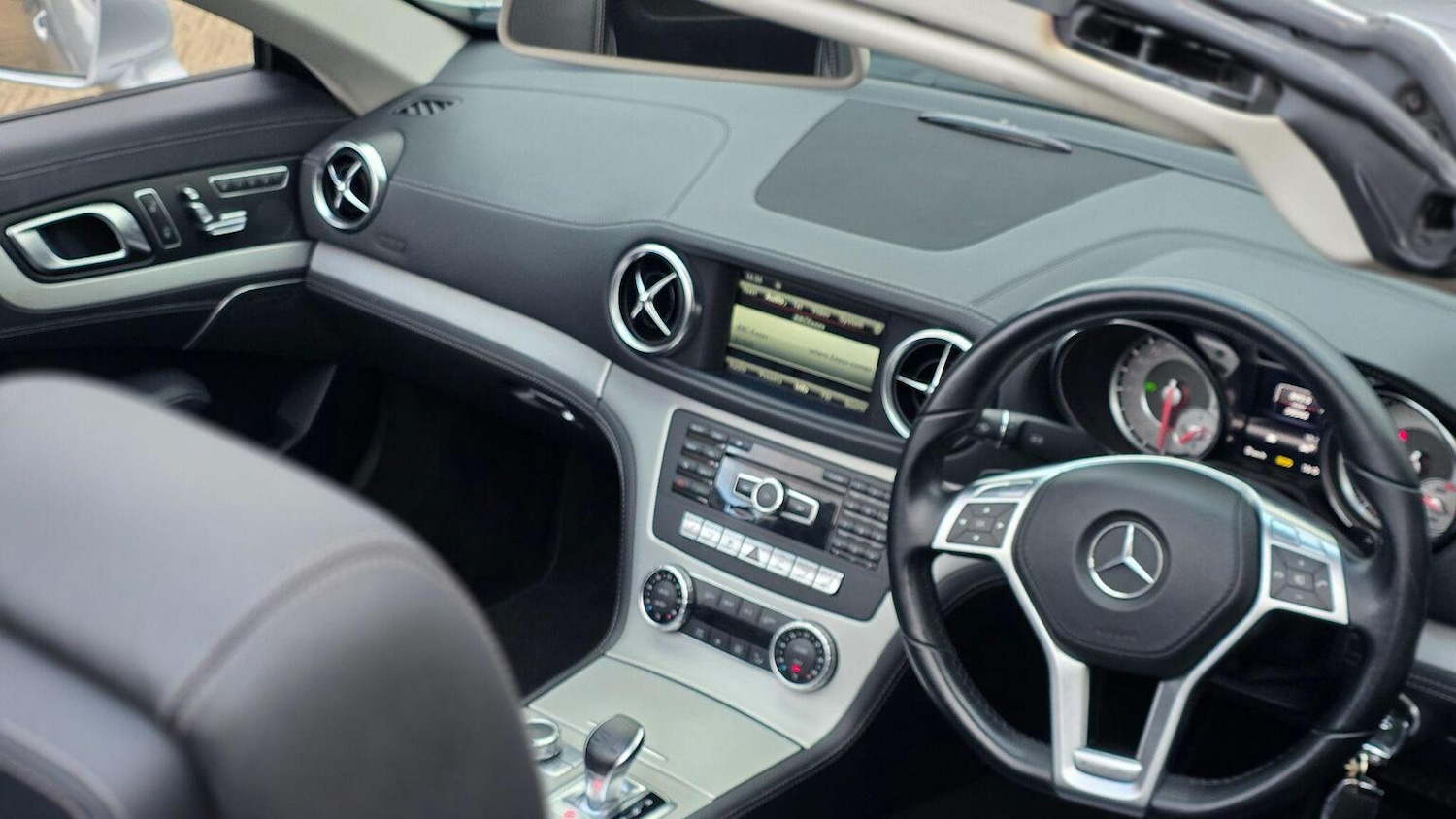 Used Mercedes-Benz SL 2013 for sale - 77303746: Photo 23