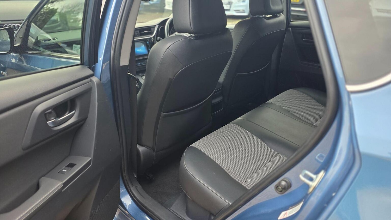 Used Toyota Auris 2016 for sale - 77038893: Photo 34