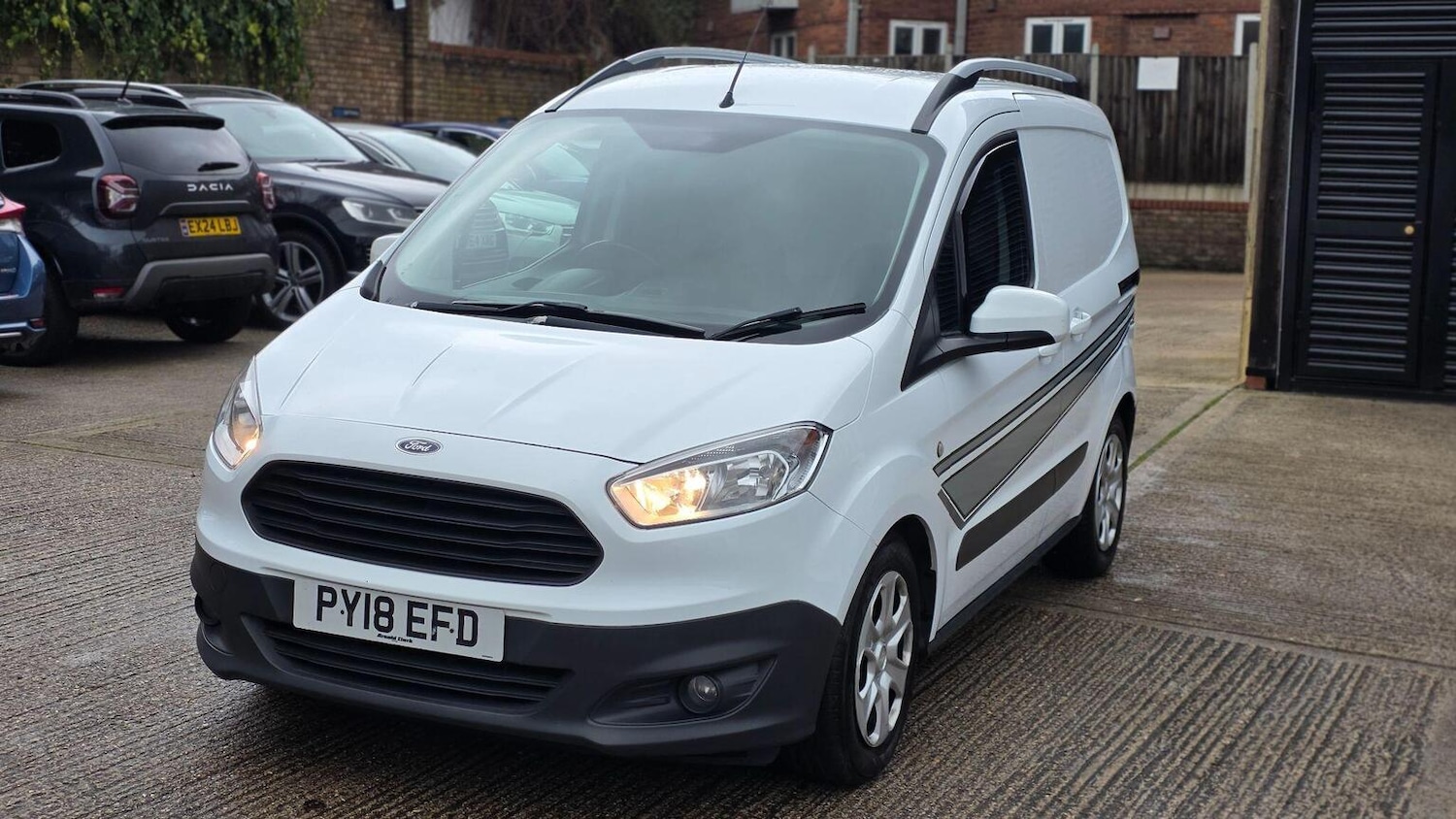 Used Ford Transit Courier 2018 for sale - 77377768: Photo 10