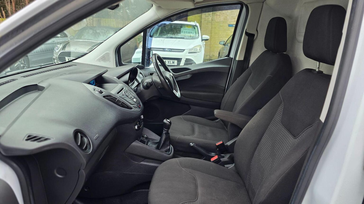 Used Ford Transit Courier 2018 for sale - 77377768: Photo 11