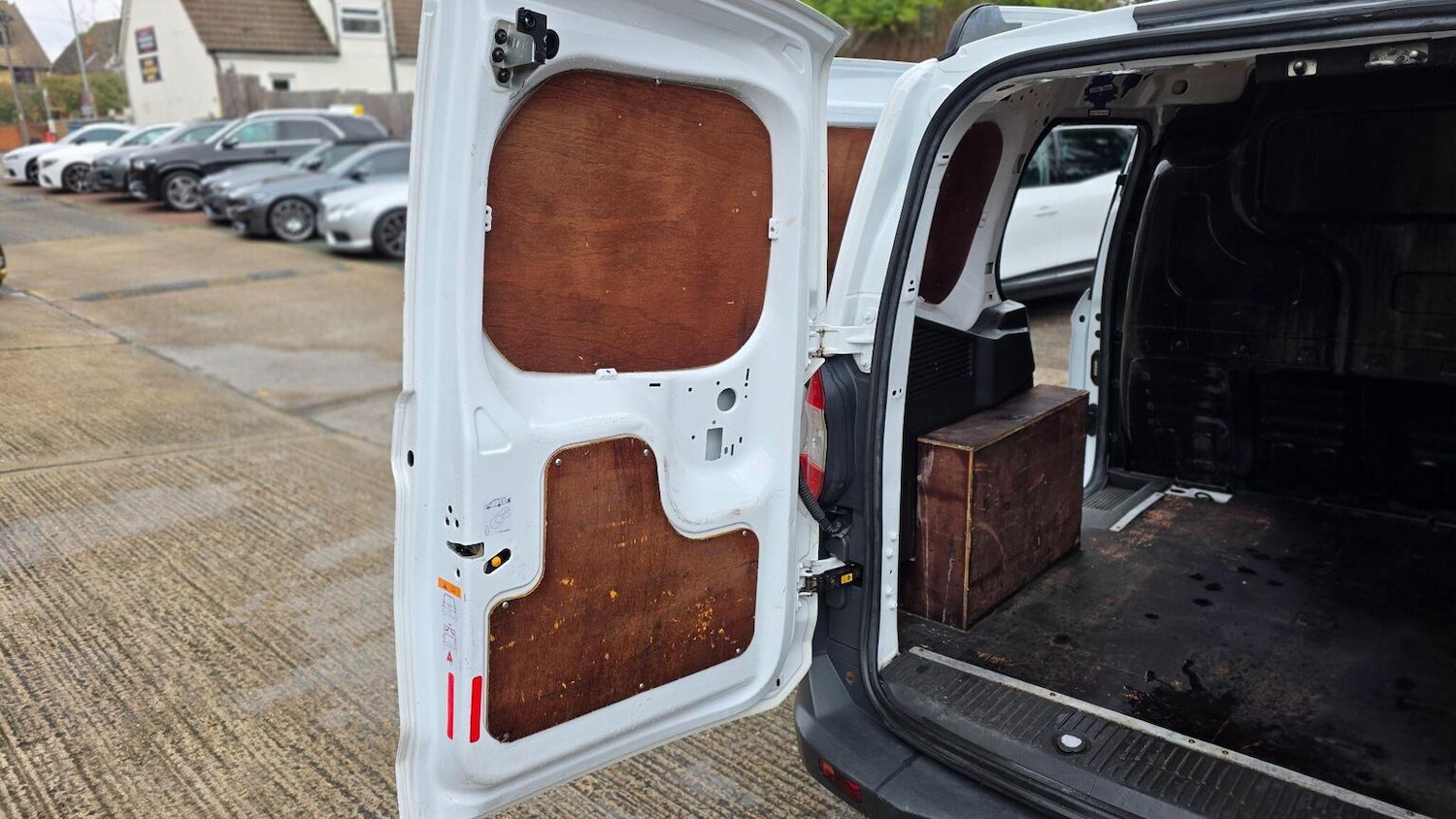 Used Ford Transit Courier 2018 for sale - 77377768: Photo 26