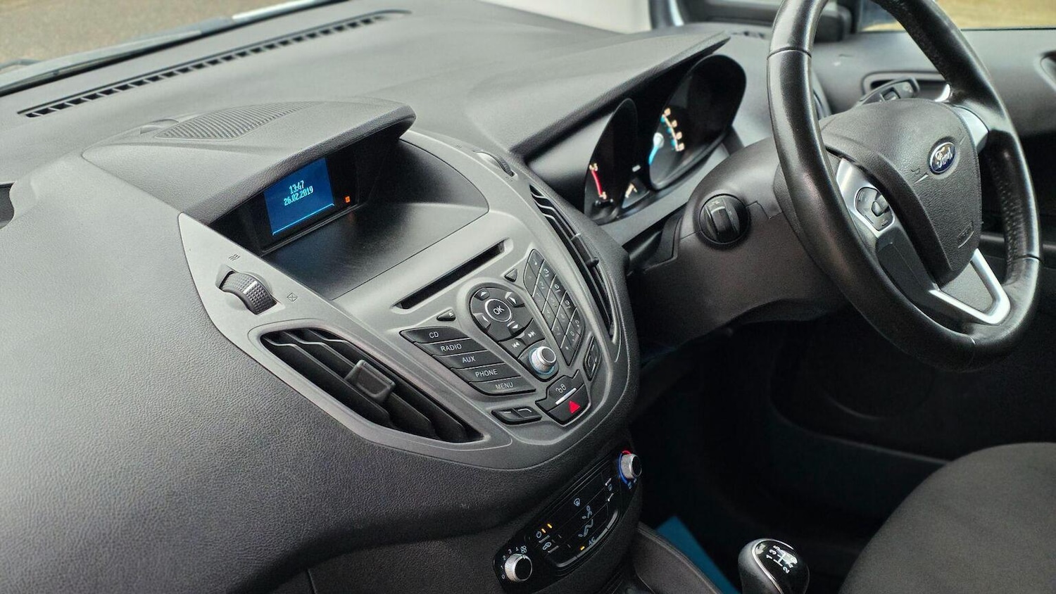 Used Ford Transit Courier 2018 for sale - 77377768: Photo 30